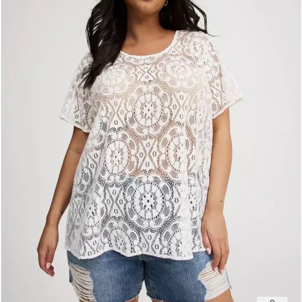 Torrid Abbey Floral Lace Whisper White Short Sleeve Top Women’s Size 1 (14-16)